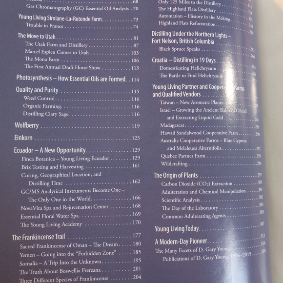 Book on Essential Oils - Seed to Seal - Picture 14 of 16